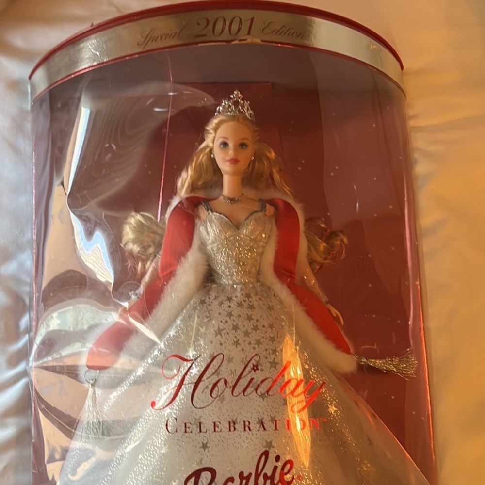 Rare 2001 Holiday Barbie !!